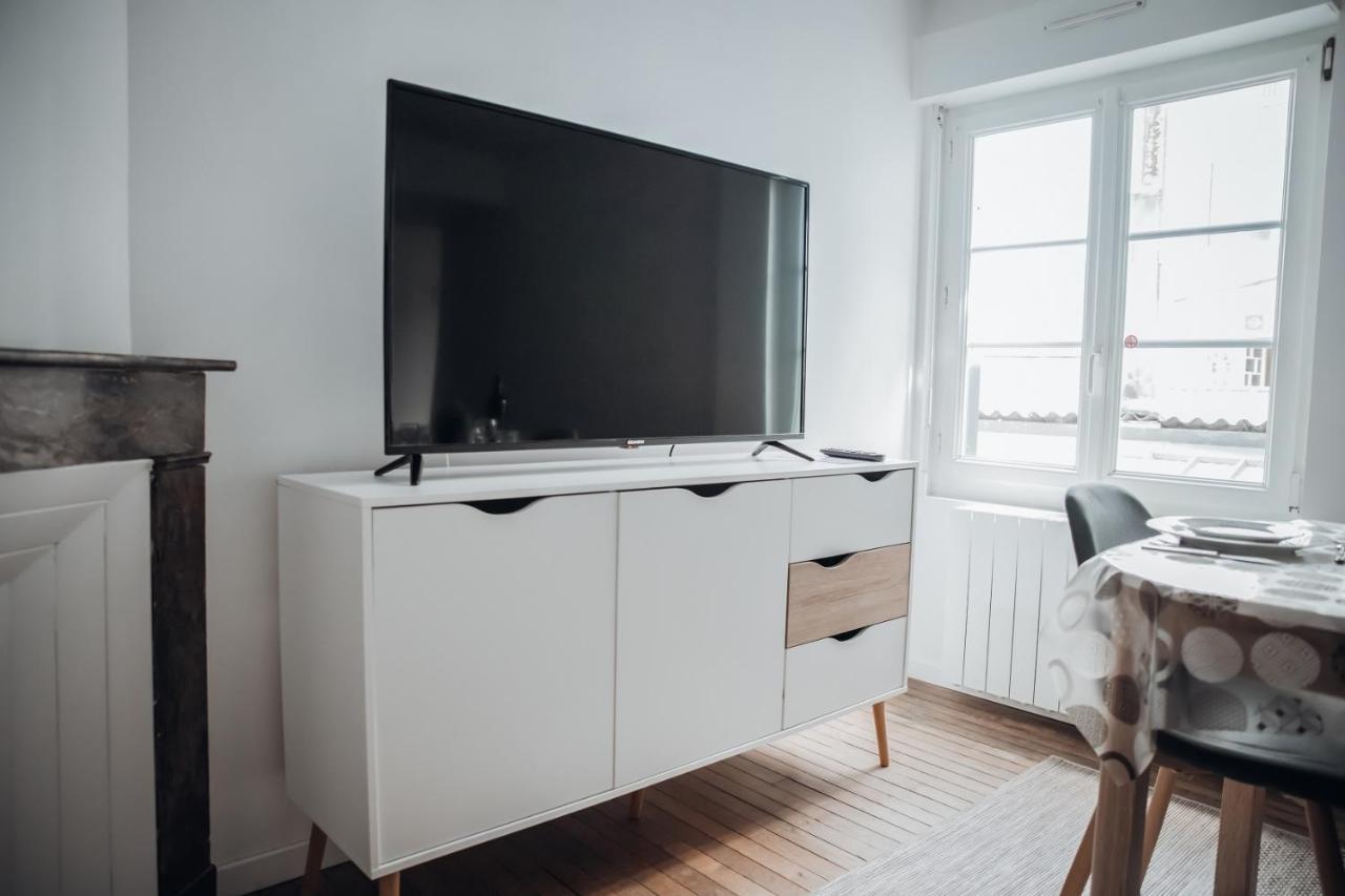 Appartement Neuf, Moderne Et Confortable! Ernee Екстер'єр фото